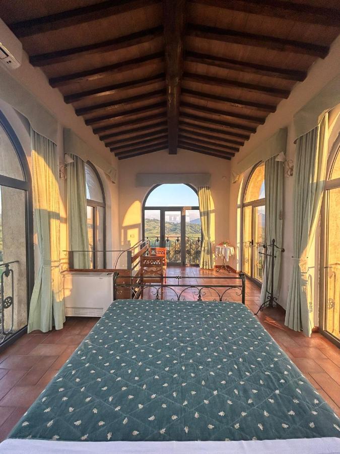 "Villa Bizzi" Monte Castelli Bagian luar foto
